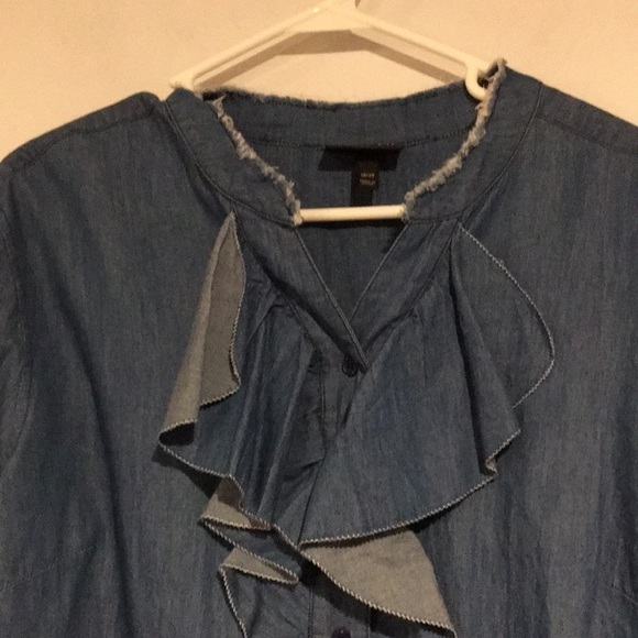 Lane Bryant Tencel Denim ruffled button down blouse Sz 18/20 - Picture 4 of 6
